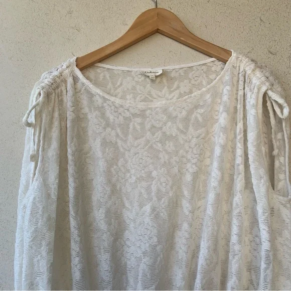 Anthropologie light textured top - Picture 2 of 11